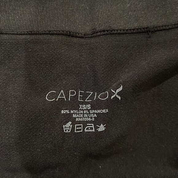 Capezio Deco cropped Black legging Size XS/S NWT - Picture 6 of 10